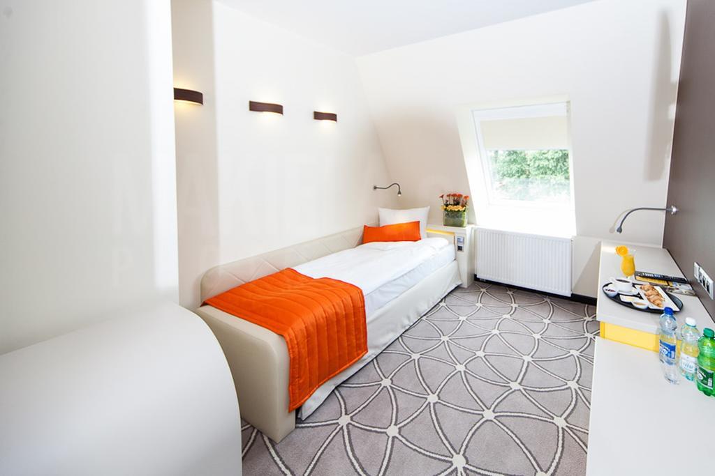 Hotel Eclipse Domasław Pokoj fotografie